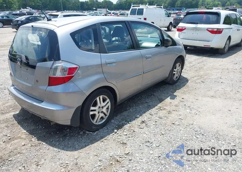 2010 Honda Fit z USA, uszkodzony, nr VIN JHMGE8G25AS000022